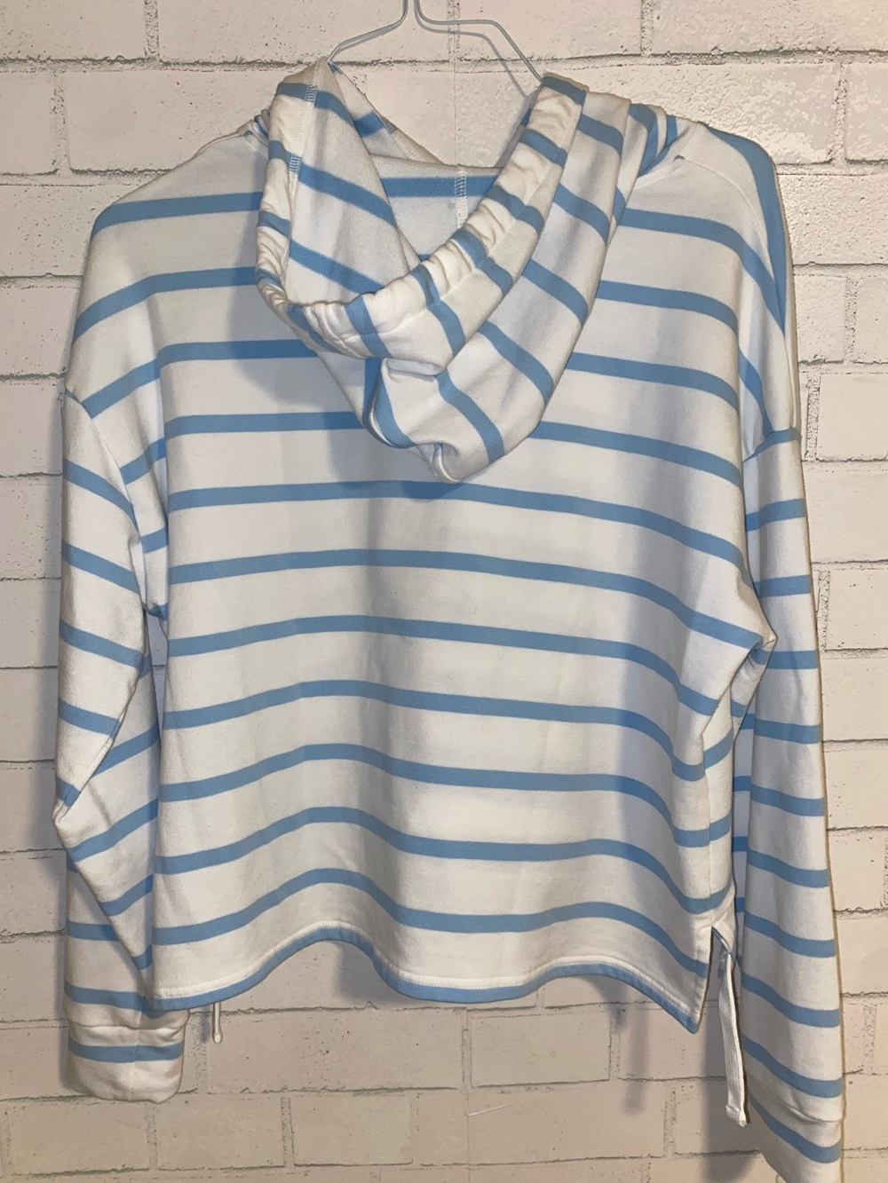 Southern Tide Country Club Prep $88 Stripes Crop Coastal Hoodie Medium NWOT - Picture 10 of 10